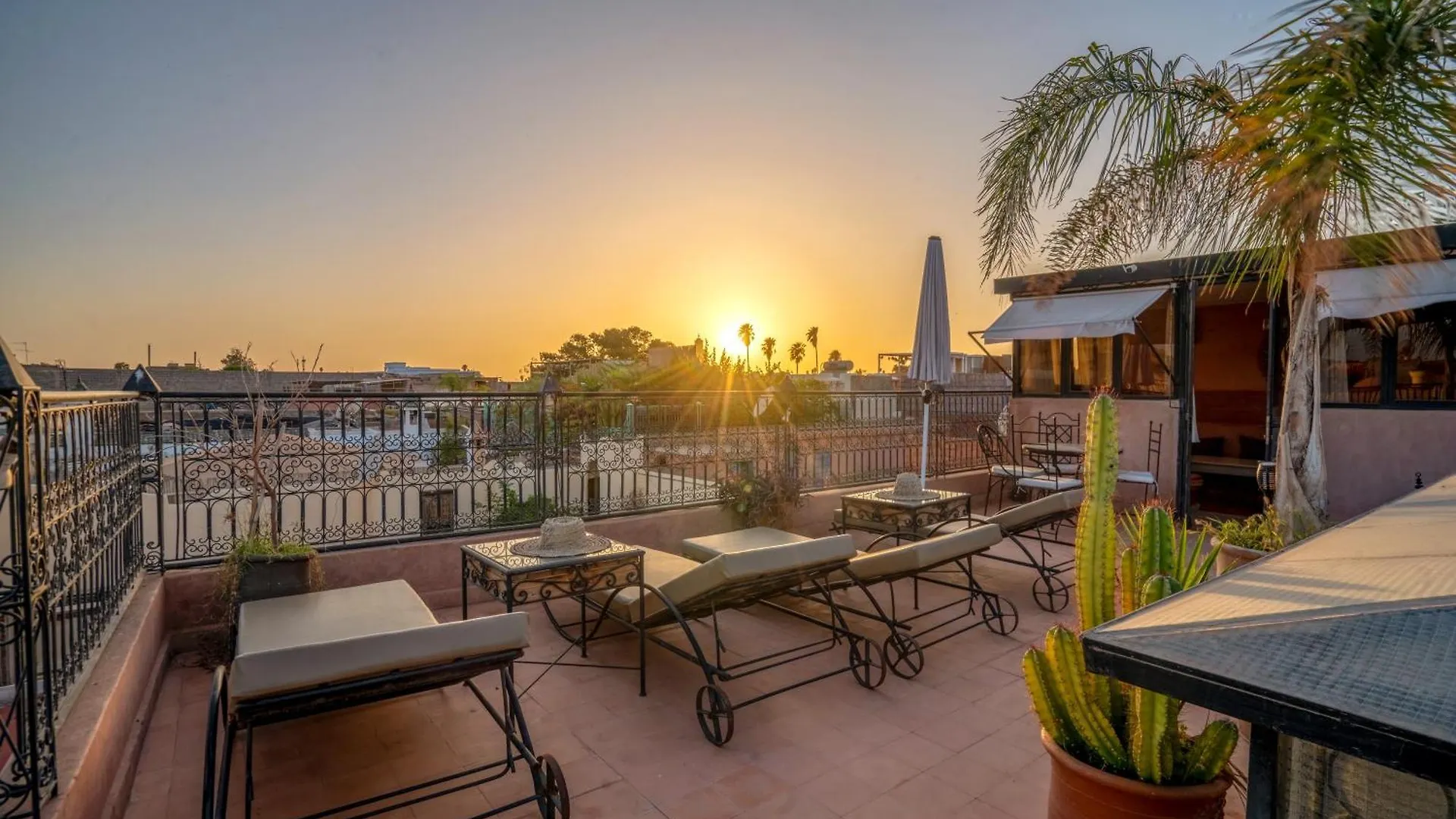 Riad Dar Ennakhla Marrakesh